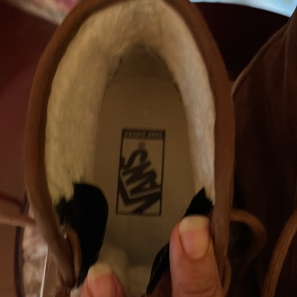 Pre-owned Vans suede brown high top size men 7. Great condition use once. - Picture 8 of 8